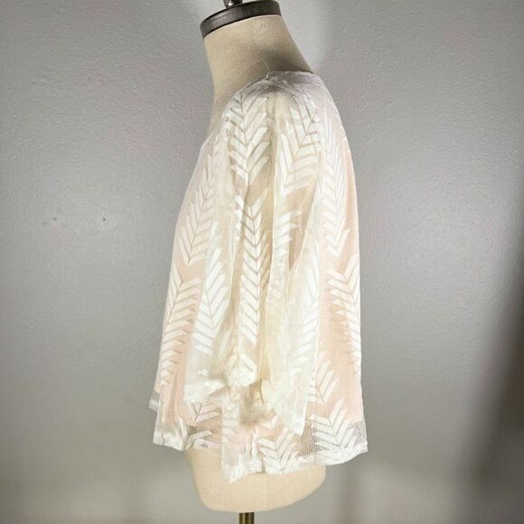 Saints & Hearts Flowy Top - Picture 3 of 8